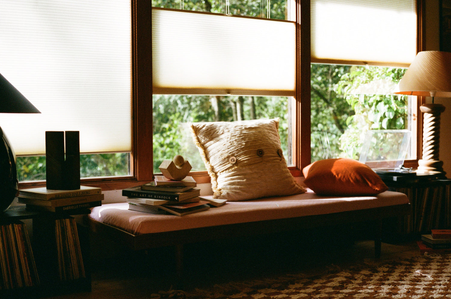 Experience the Essence of Late Autumn