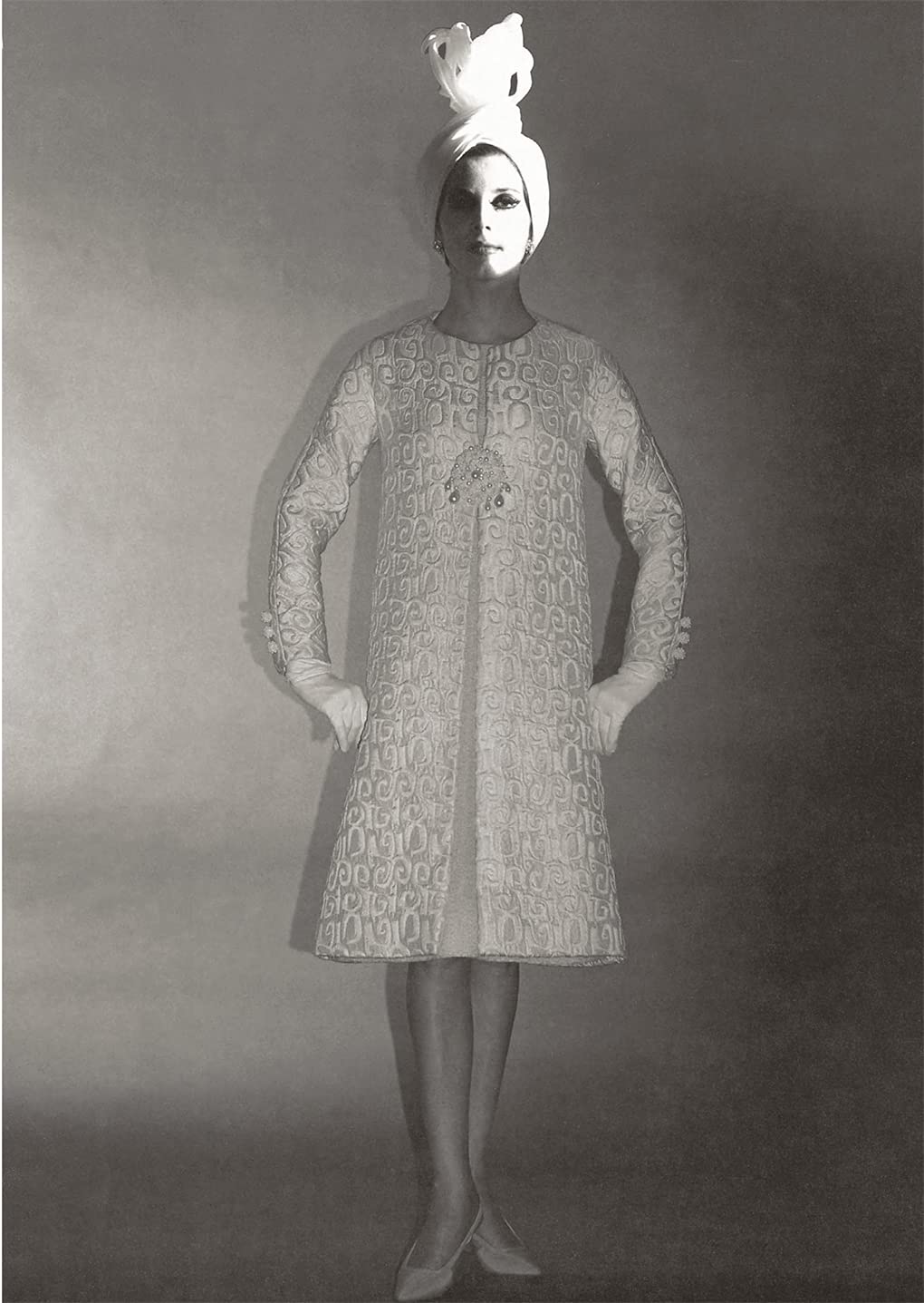 Yves Saint Laurent - Icons of Fashion & Photography