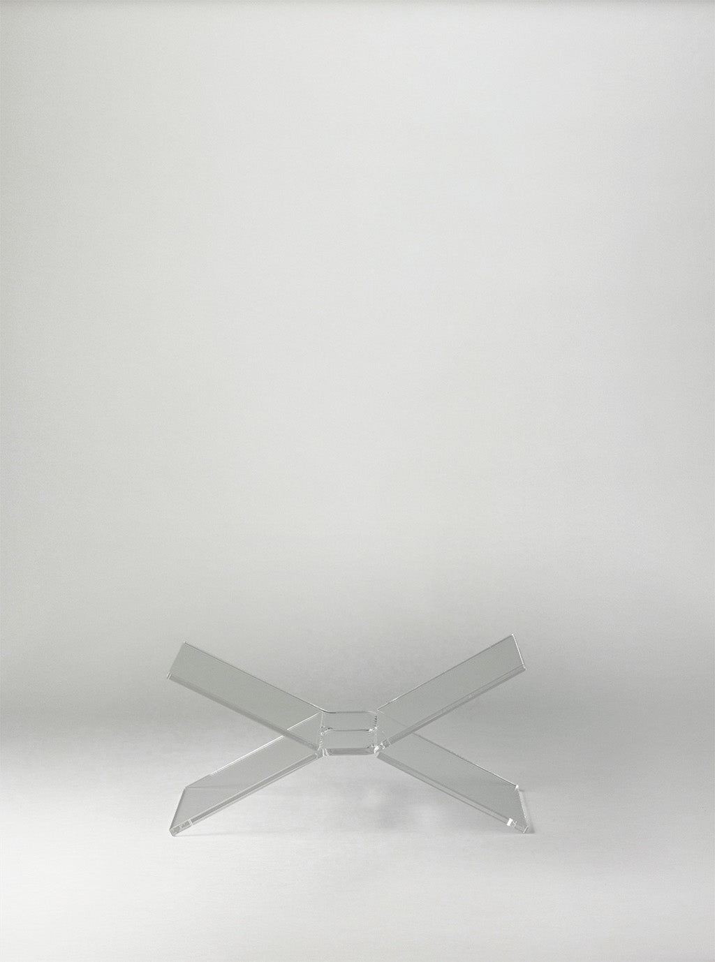 NM Bookstand X Clear