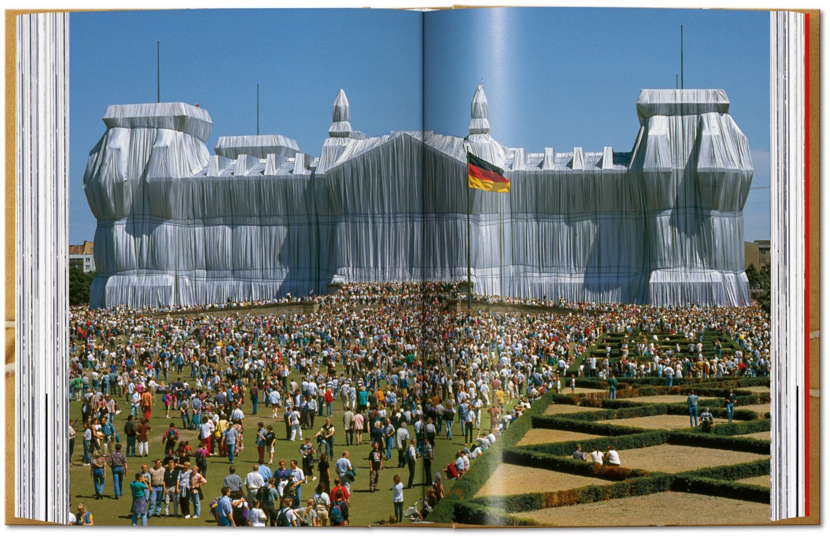 Christo and Jeanne-Claude – 40 Series