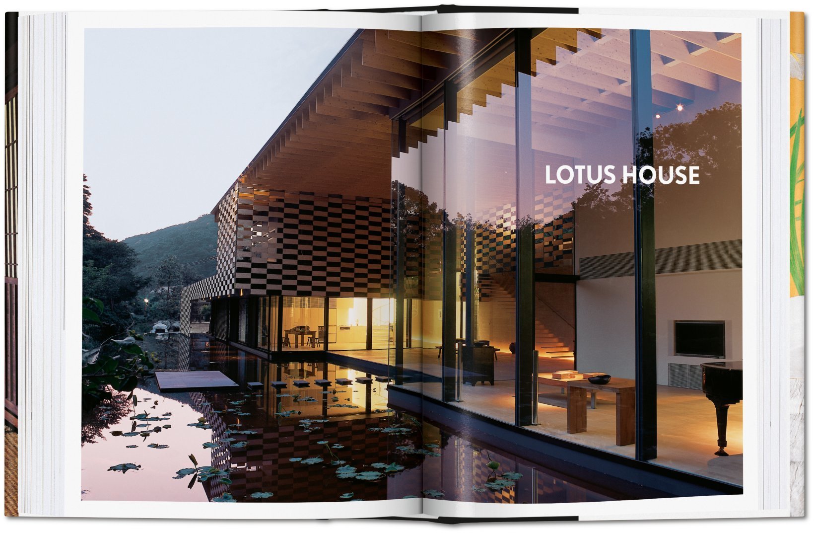 Living in Japan - 40th Edt.